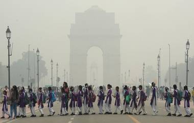 Delhi Air Pollution: দূষণে ঢেকেছে রাজধানী, দিল্লিতে স্কুল বন্ধের ঘোষণা শিক্ষামন্ত্রীর