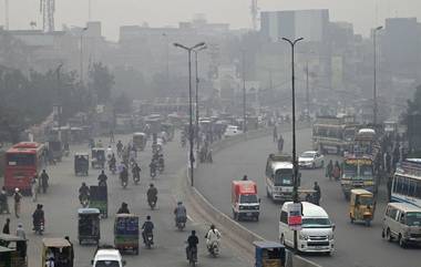 Pakistan Pollution Video: দূষণের কোপে পাকিস্তান! লাহোরে ৪ দিনের 'লকডাউন', মানুষকে ঘরে থাকার আবেদন