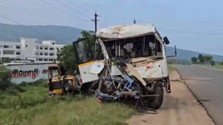 Tamil Nadu Road Accident: বছরের শেষ দিনেও পথের বলি ৩, তামিলনাড়ুতে বাস-লরির মুখোমুখি সংঘর্ষ