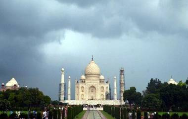 Taj Mahal: তাজমহলের ভেতরে গাড়ির পাশে দাঁড়িয়ে ছবি তোলার জের, বিতর্কে ASI আধিকারিক