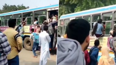 Girl Boarding Bus From Window Video: চলন্ত ভিড় বাসের জানালা দিয়ে বাসে উঠলেন তরুণী, দেখুন ভাইরাল ভিডিও