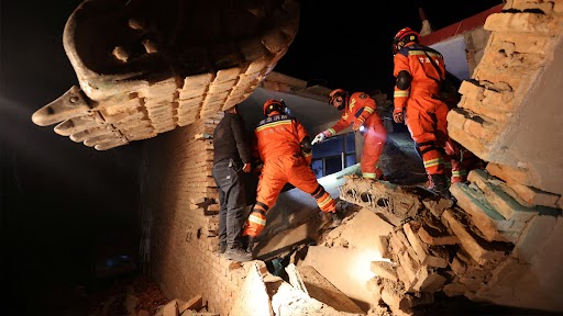 China Earthquake: চিনে বিধ্বংসী ভূমিকম্পের পর ৯বার আফটার শক, মৃত ১১১, আহত ২৩০ জন