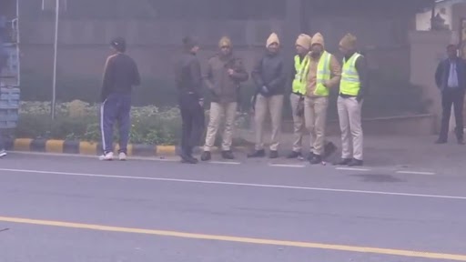 Delhi: দিল্লিতে ইজরায়েলি দূতাবাসের কাছে বিস্ফোরণ, 'প্রতিশোধ' লেখা চিঠি উদ্ধার, আটক ২