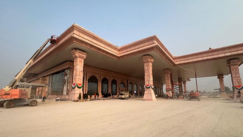 Ayodhya Airport : রেকর্ড সময়ে তৈরী করা হয়েছে অযোধ্যা এয়ারপোর্ট, জানালেন এআইএ চেয়ারম্যান সঞ্জীব কুমার