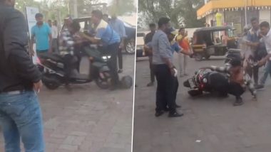 Petrol Pump Staff & Customers Fight Video: পেট্রল পাম্পে তুমুল মারামারি কর্মী ও গ্রাহকদের, ভিডিয়োটি দেখে হতবাক হবেন আপনিও