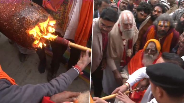 108-Foot-Long Incense Stick: রাম লালার মূর্তি স্থাপনের আগে রাম মন্দিরে জ্বললো ১০৮ ফুট লম্বা ধূপকাঠি