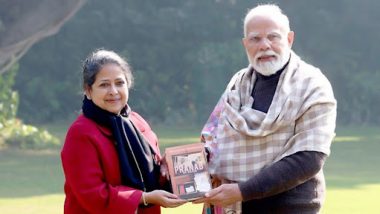 Sharmistha Mukherjee: প্রণব মুখোপাধ্যায়ের কন্যা  প্রধানমন্ত্রীকে তাঁর লেখা বই উপহার দিলেন