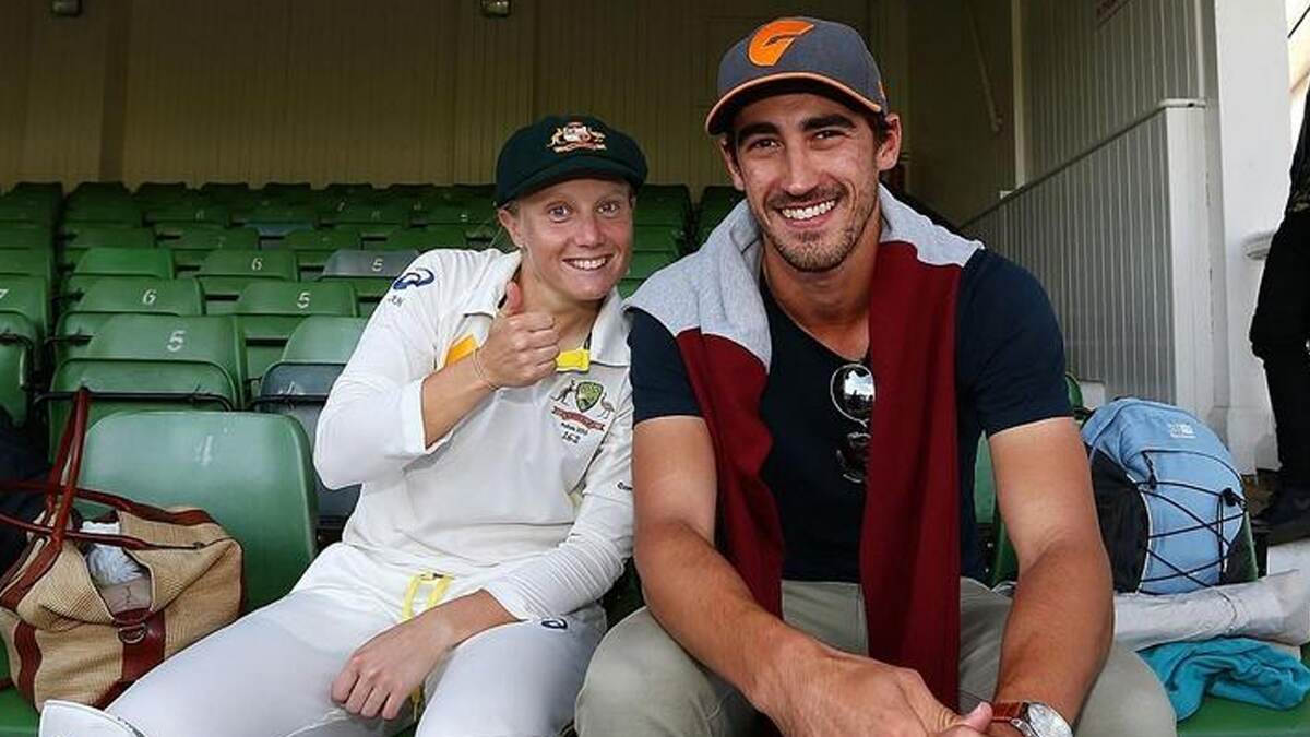 Mitchell Starc, Alyssa Healy: জুতো ছাড়ায় ফ্যাফদের সঙ্গে গাদাগাদি করে ভ্যানে ওঠেন মিচেল স্টার্করা, ধর্মশালার সেই রাত নিয়ে মুখ খুললেন অ্যালিসা হিলি