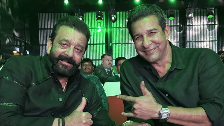 Sanjay Dutt Praises Wasim Akram: দেখুন, ওয়াসিম আকরামের ভয়ঙ্কর রিভার্স সুইংয়ের প্রশংসা সঞ্জয় দত্তের