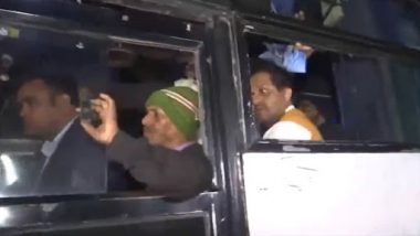 Jharkhand Video: বাসে করে রাঁচি বিমানবন্দরে JMM বিধায়করা, যাচ্ছেন হায়দরাবাদে!