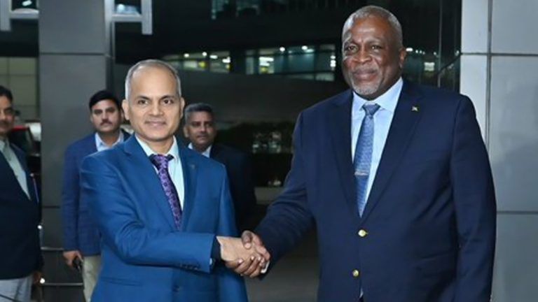 Guyana PM Visit To India: ছয় দিনের ভারত সফরে গুয়ানার প্রধানমন্ত্রী মার্ক ফিলিপস, আজ বৈঠক রাষ্ট্রপতি ও উপরাষ্ট্রপতির সঙ্গে