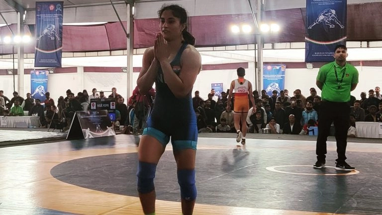 Vinesh Phogat Wins Gold Medal:মহিলাদের জাতীয় কুস্তি চ্যাম্পিয়নশিপের ৫৫ কেজি বিভাগে স্বর্ণপদক জিতলেন ভিনেশ ফোগাট (দেখুন টুইট)