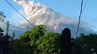 Philippines Volcano: ফিলিপিন্সে জাগল মেওন আগ্নেয়গিরি, বজ্রপাতের শব্দে বেরিয়ে আসছে লাভা