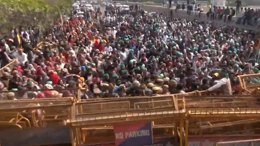Farmers Marching Protest: কৃষকদের বিক্ষোভ মিছিলে পুলিশের বাধা, দেখুন ভিডিও