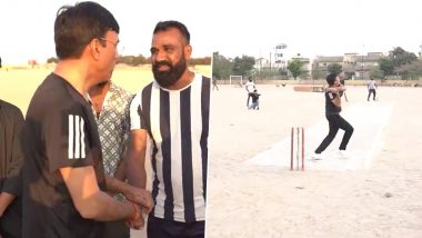 Mansukh Mandaviya plays cricket with locals: মনের সুখে ক্রিকেট খেললেন মাণ্ডব্য, ভোট প্রচারে অস্ত্র ব্যাট