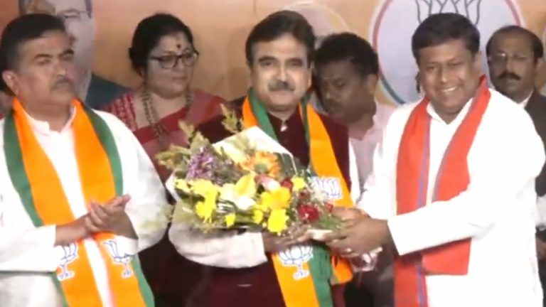 Abhijit Ganguly joins BJP: যেমন কথা, তেমন কাজ, বিজেপিতে যোগ দিলেন কলকাতা অভিজিৎ গঙ্গোপাধ্যায়