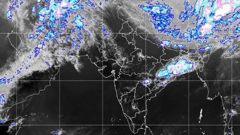 Weather Update: ভারী বৃষ্টিপাতের সম্ভাবনা অরুণাচল প্রদেশ, অসম ও মেঘালয়ে; আগামীকাল পর্যন্ত বিক্ষিপ্ত বৃষ্টির পূর্বাভাস বঙ্গে (দেখুন টুইট)