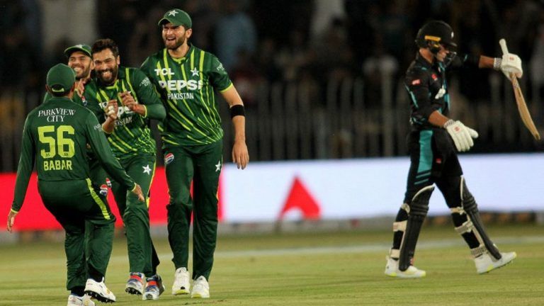 PAK vs NZ 2nd T20I Result: আমির-শাহিনের অসামান্য বোলিংয়ে ৯০ রানে অলআউট কিউইরা, সহজ জয় পাকিস্তানের