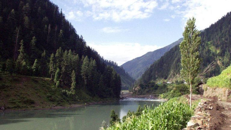 Boat Capsizes In J&K: ছাত্র ভর্তি নৌকাডুবি ঝিলম নদীতে, বেশ কয়েকজনের নিখোঁজের আশঙ্কা