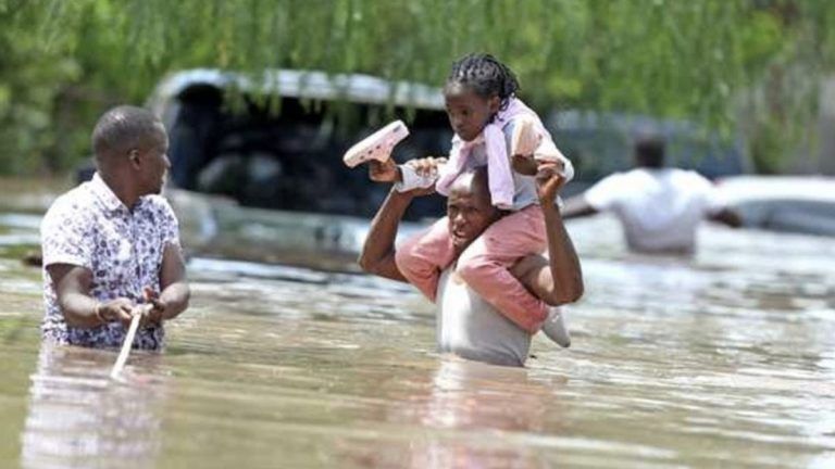 Kenya Flood: কেনিয়ায় বন্যায় কমপক্ষে ৩৮ জনের মৃত্যু, জলের তলায় রাজধানী নাইরোবি (দেখুন ভিডিও)