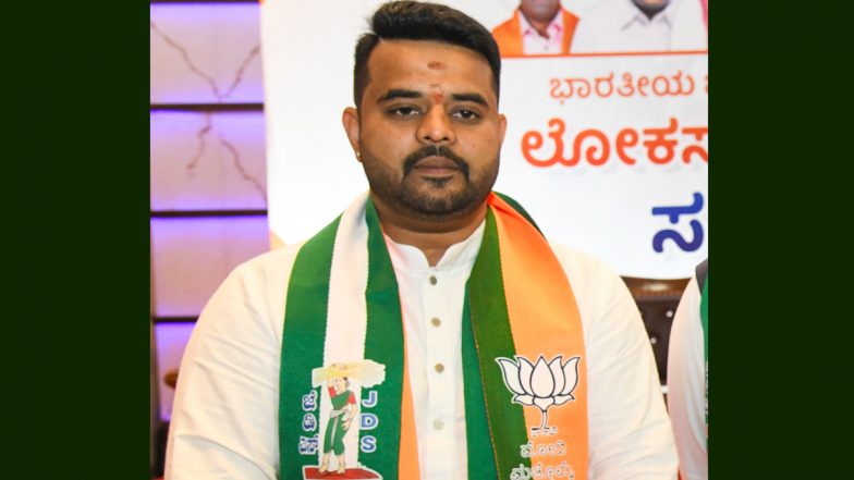 Prajwal Revanna Sex Scandal: যৌন কেলেঙ্কারি কাণ্ডে প্রজ্জ্বল রেভান্নাকে গ্রেফতারের নির্দেশ মুখ্যমন্ত্রী সিদ্দারামাইয়ার, জারি ব্লু কর্নার নোটিশ