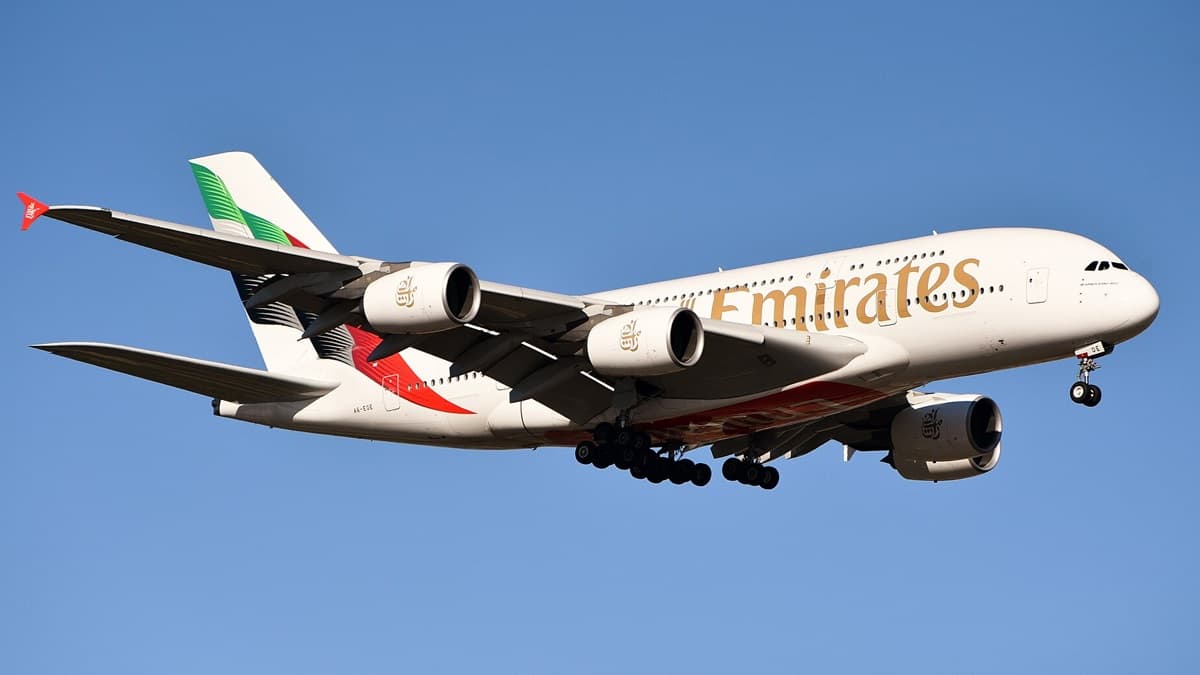 Emirates: রেকর্ড মুনাফা কোম্পানির, কর্মীদের উপহারে ২২ সপ্তাহের বোনাস বেতন এমিরেটসের