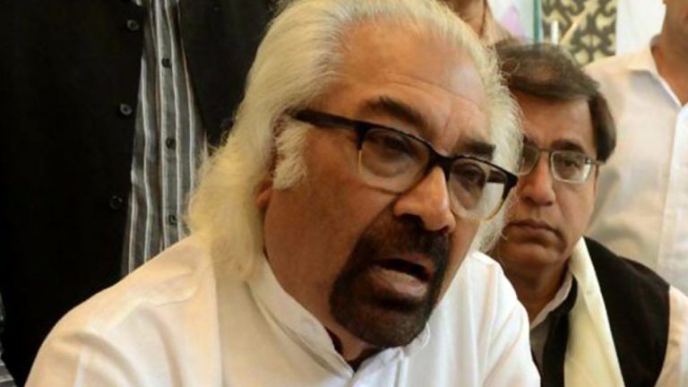 Sam Pitroda: উত্তর, পূর্ব, দক্ষিণ ভারতীয়দের মধ্যে তুলনা টেনে মন্তব্যের জেরে প্রবল বিতর্ক, কংগ্রেসের পদ থেকে সরলেন স্যাম পিত্রোদা