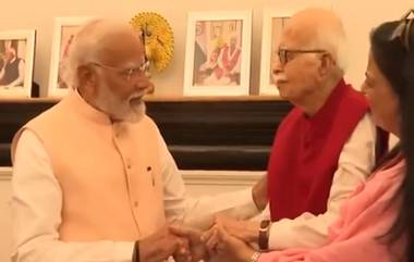 Modi Meets Advani: সংসদীয় দলের নেতা নির্বাচিত হয়ে লালকৃষ্ণ আডবাণীর সঙ্গে সাক্ষাৎ মোদীর, প্রবীণ নেতাকে করজোড়ে প্রণাম