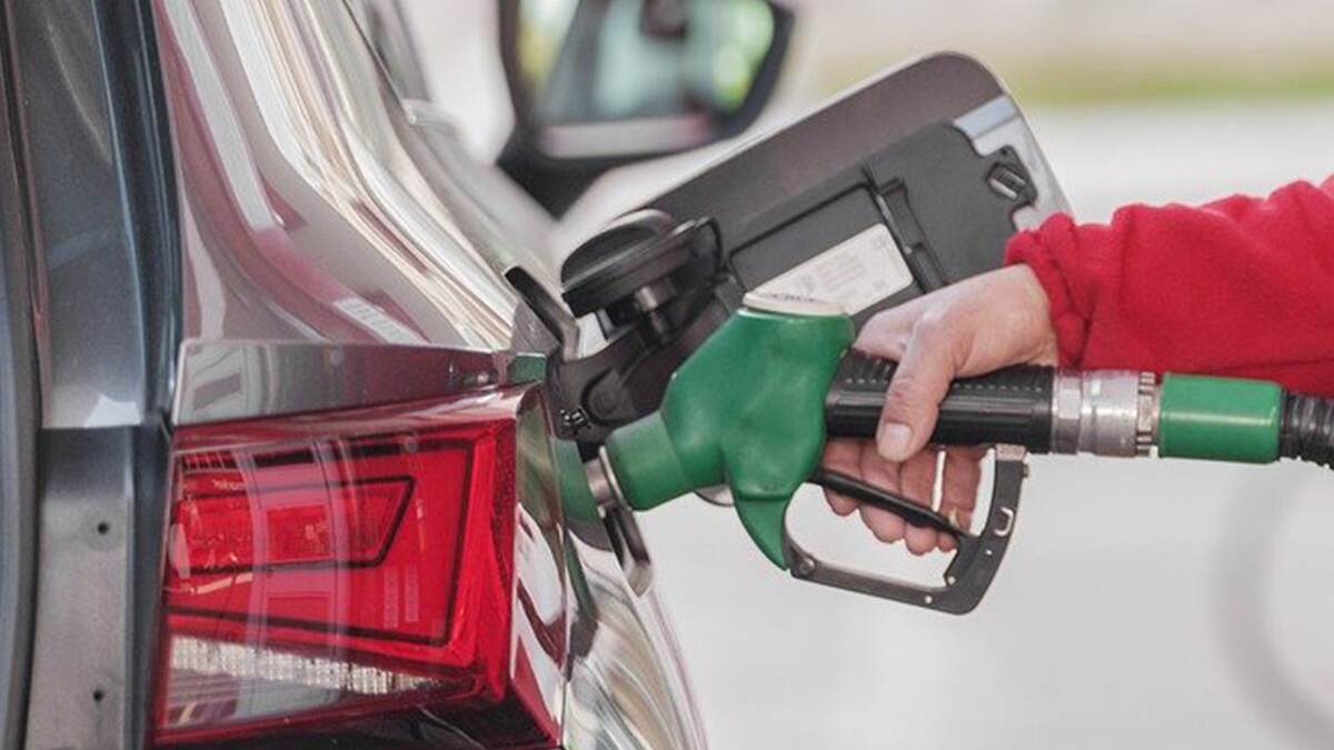 Petrol, Diesel Price Hike: ফের দাম বাড়ল পেট্রোল, ডিজ়েলের, সপ্তাহের শুরুতেই কেন্দ্রের নয়া সিদ্ধান্তে মাথায় হাত মানুষের