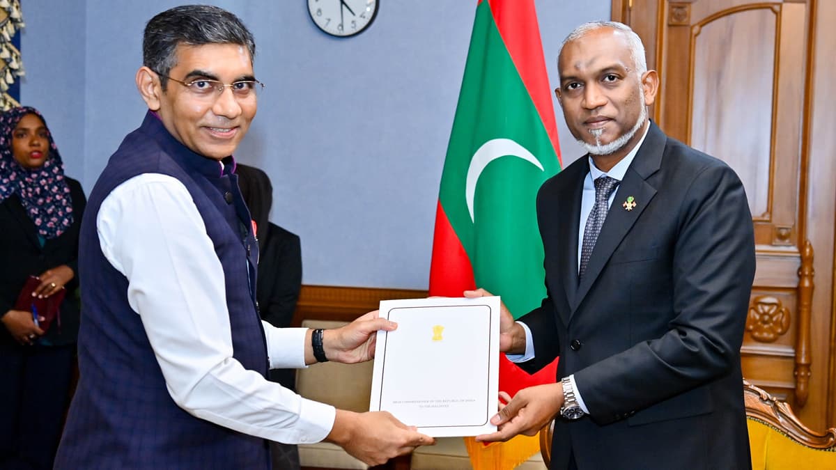 India-Maldives: রবিতে প্রধানমন্ত্রী পদে মোদীর শপথ গ্রহণ অনুষ্ঠান, আমন্ত্রণপত্র রাষ্ট্রনায়কদের কাছে, আসবেন কি মালদ্বীপ প্রেসিডেন্ট মইজ্জু?