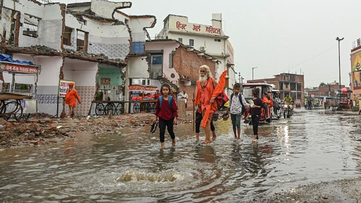 Ayodhya Ram Path: 'রামের নামে লুট', উদ্বোধনের ৬ মাসের মধ্যেই বেহাল দশা রাম পথের, বরখাস্ত ৬ কর্মকর্তা