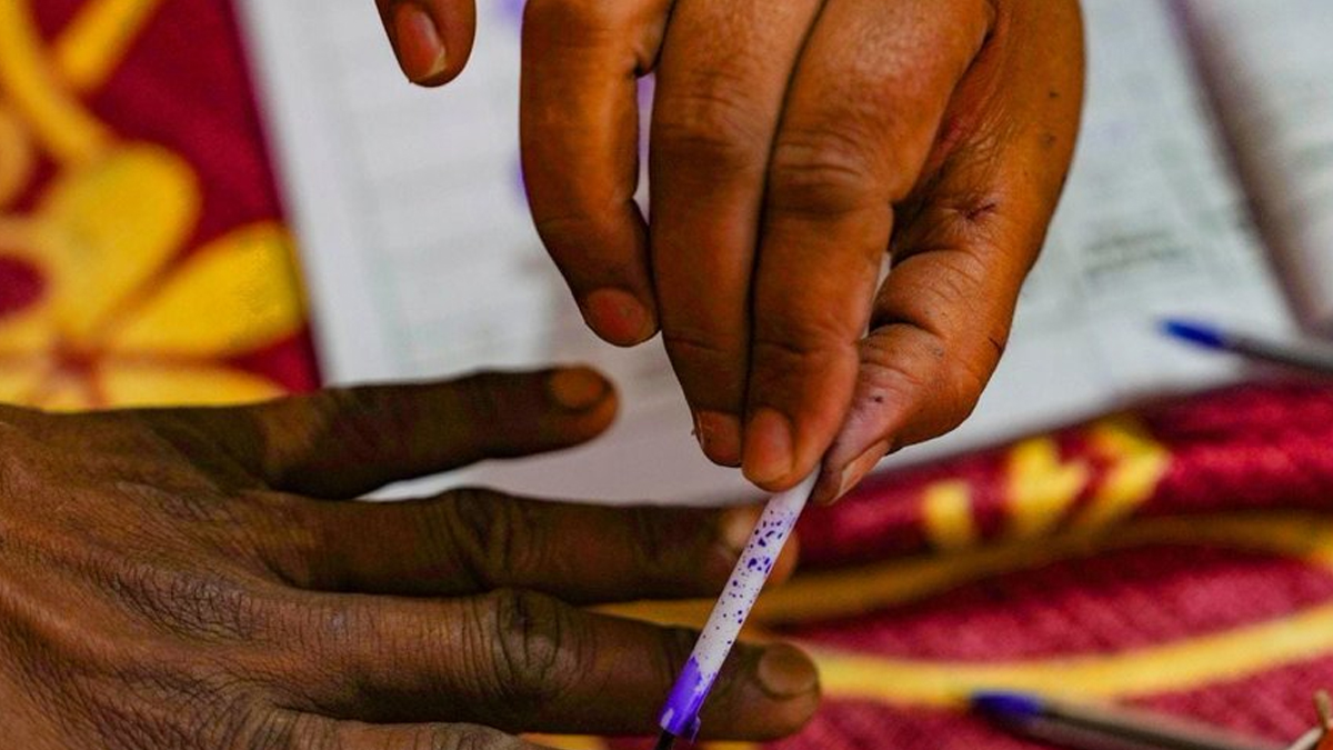 Kaliganj Bypoll 2025: কৃষ্ণনগরের কালীগঞ্জ উপনির্বাচনে প্রার্থী ঘোষণা তিন বড় দলের, তৃণমূলের ১১-০ নাকি দিদির বিজয়রথ থামবে বিরোধীরা! কী বলছে অঙ্ক