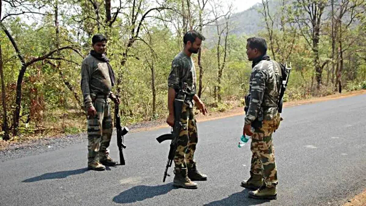 Chhattisgarh Encounter: ছত্তিশগড়ে ফের এনকাউন্টার, পুলিশের গুলিতে নিকেশ ৩ জঙ্গি