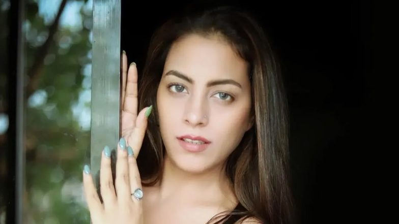 Actress Death: ফাঁকা ফ্ল্যাট থেকে উদ্ধার অভিনেত্রীর ঝুলন্ত দেহ, ঘটনার তদন্ত করছে পুলিশ